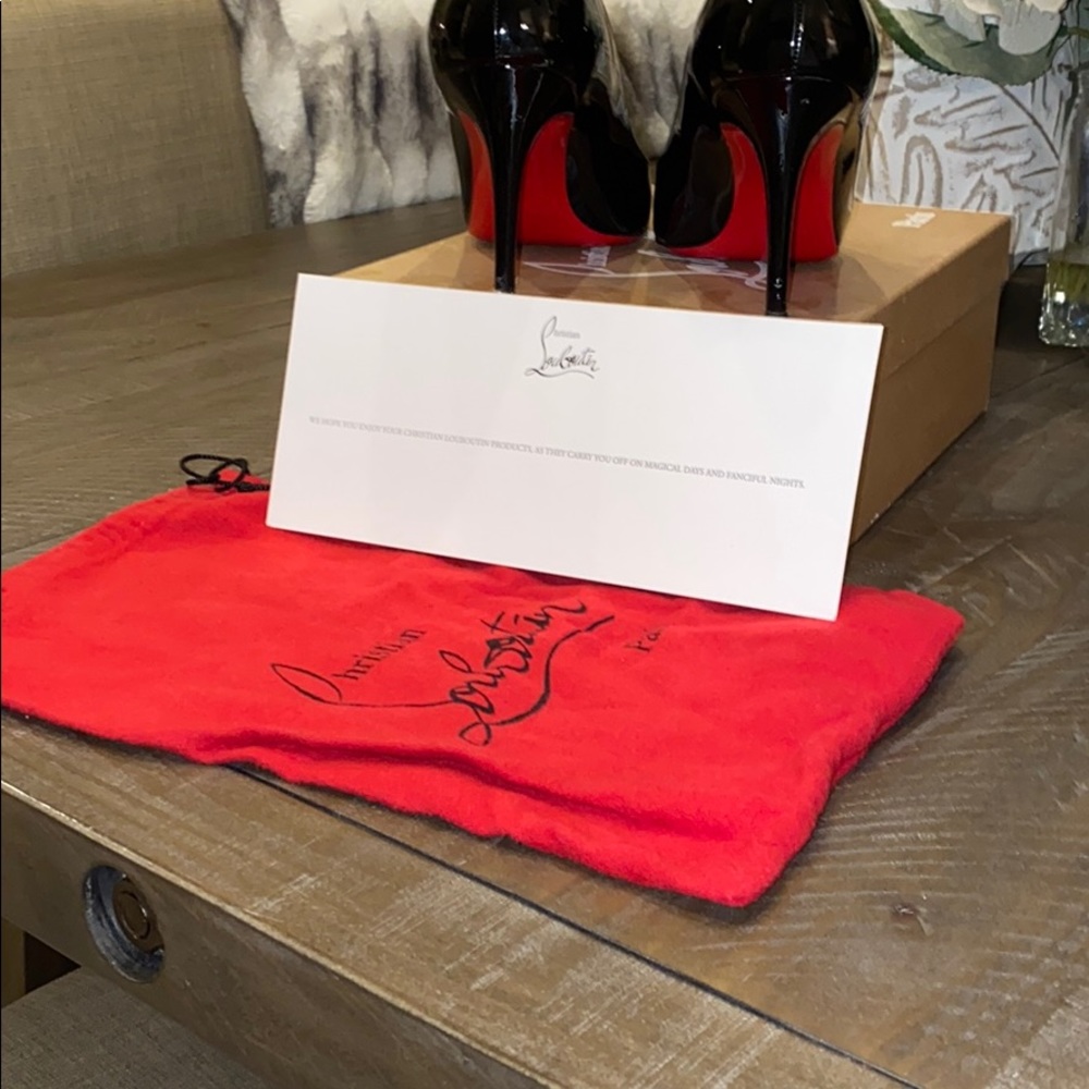 Christian Louboutin Red bottom Heel- 🔥🔥🔥 SOLD 🔥🔥🔥